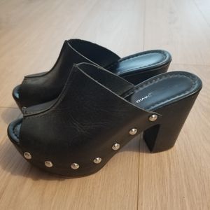 Charles David Studded Platforms Size 6.5/7
